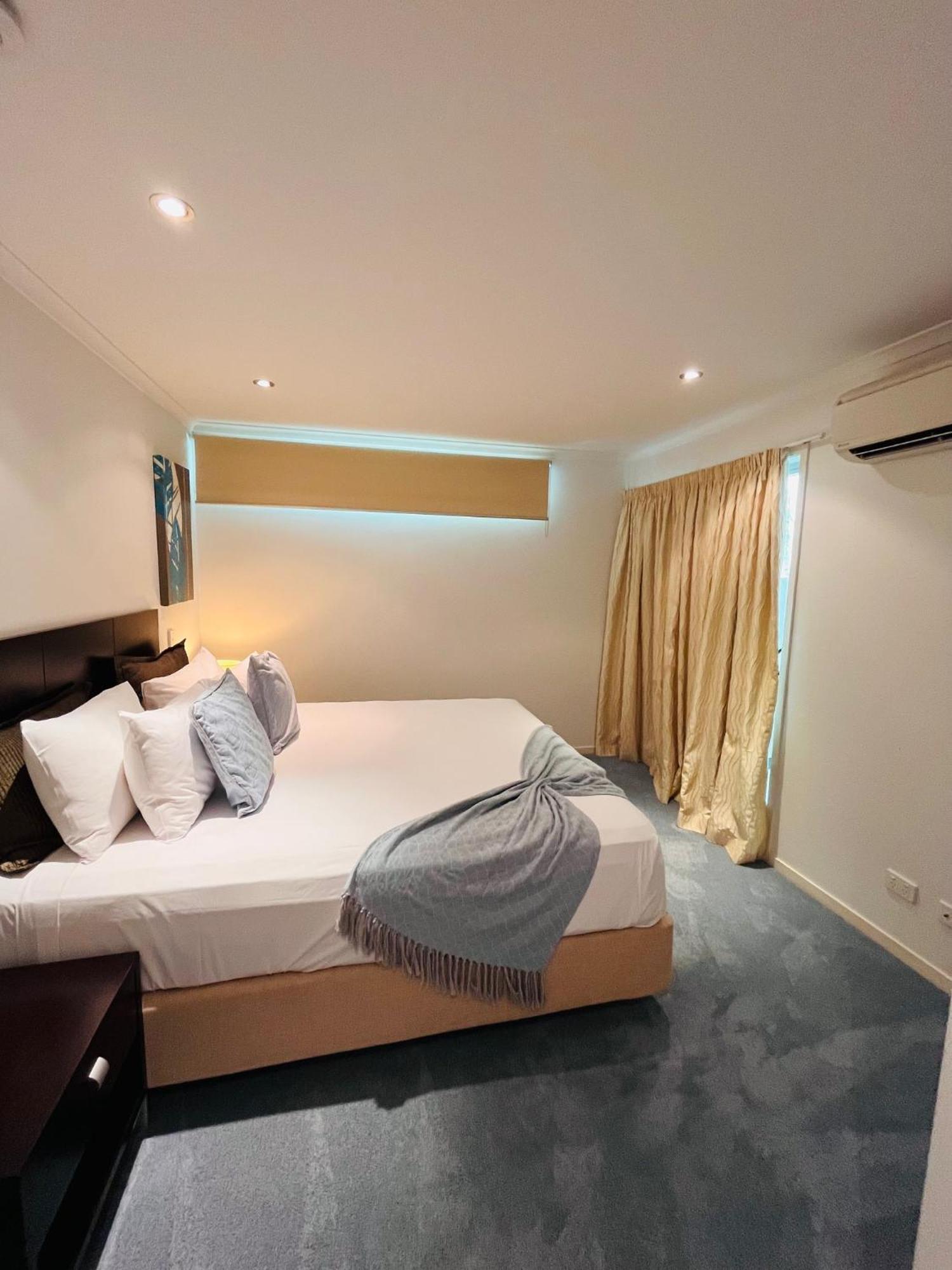 شاطئ إيرلي At Marina Shores المظهر الخارجي الصورة A bedroom at the hotel