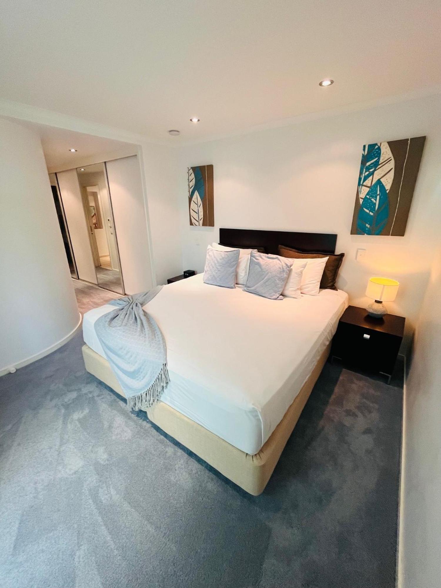 شاطئ إيرلي At Marina Shores المظهر الخارجي الصورة A bedroom at the hotel