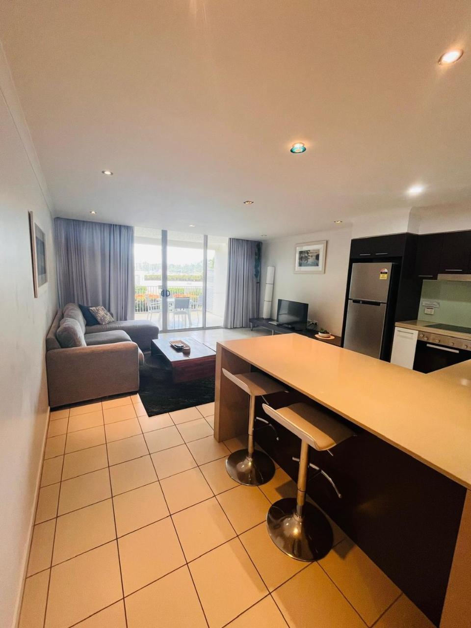شاطئ إيرلي At Marina Shores المظهر الخارجي الصورة A typical apartment at the University of New South Wales